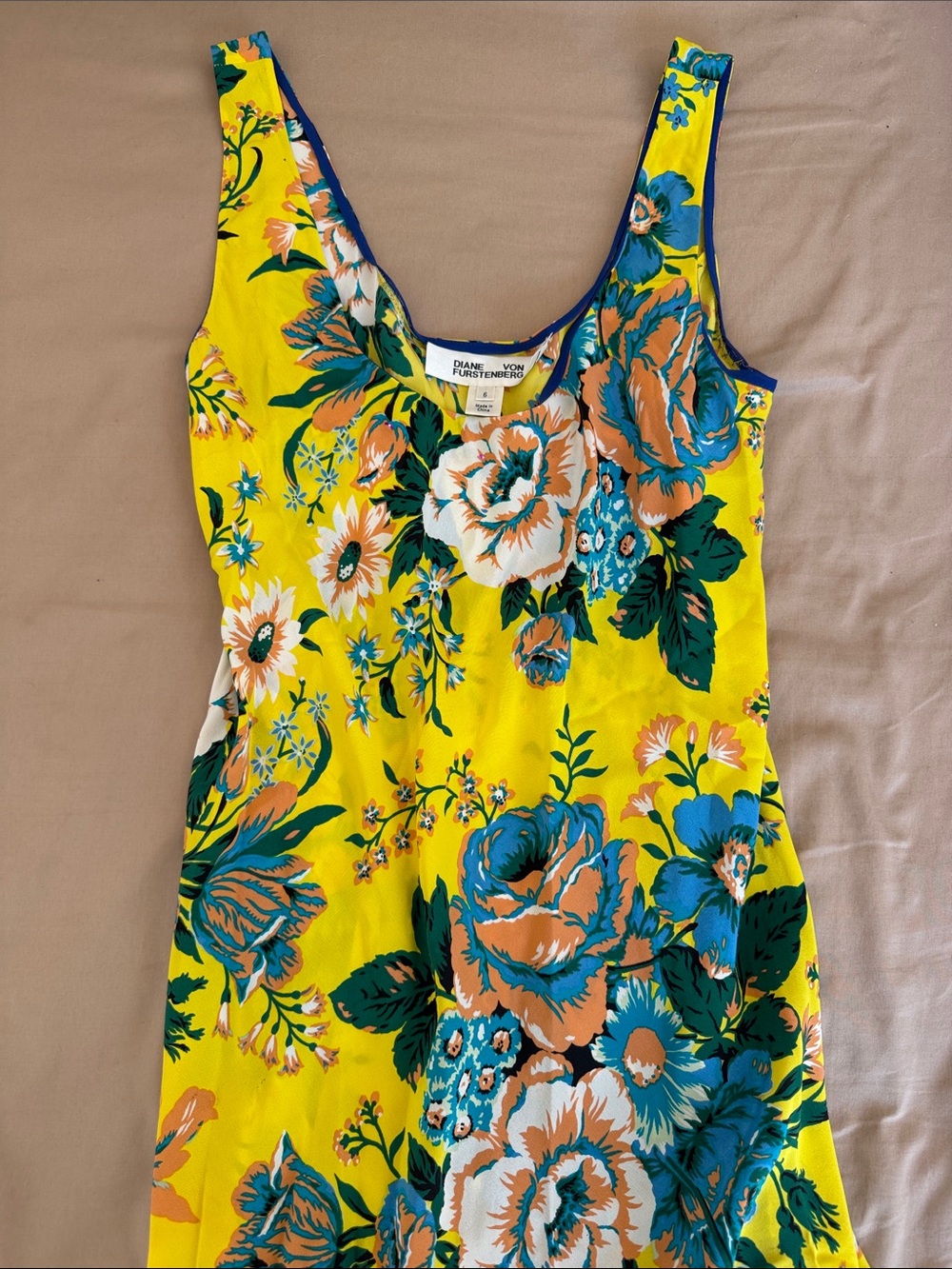 Diane Von Furstenberg Bright Yellow Floral Scoop Neck Dress extra long